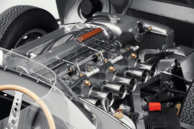 Jaguar hồi sinh mẫu xe đua huyền thoại D-Type ảnh 9