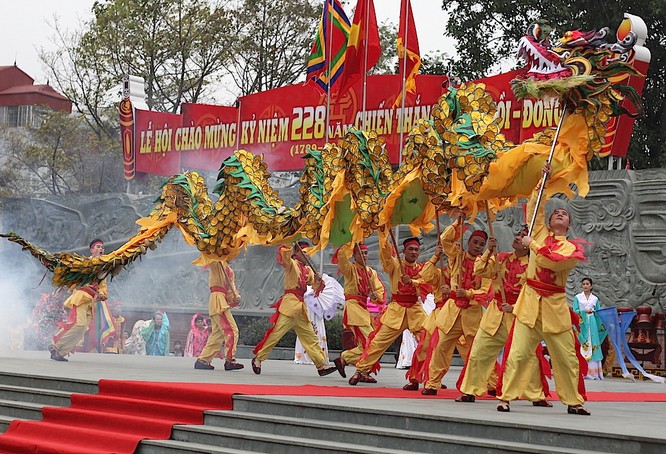 7 lễ hội tâm linh ngay gần Hà Nội không thể bỏ qua trong dịp Tết Nguyên đán ảnh 4
