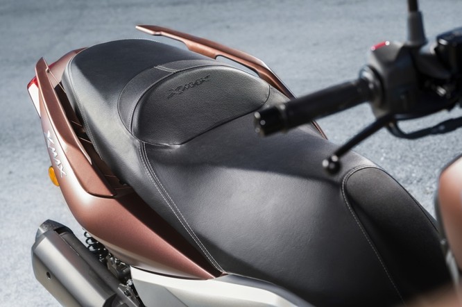 Yamaha X-Max 250 2018 chính thức có giá bán từ 145 triệu đồng ảnh 24