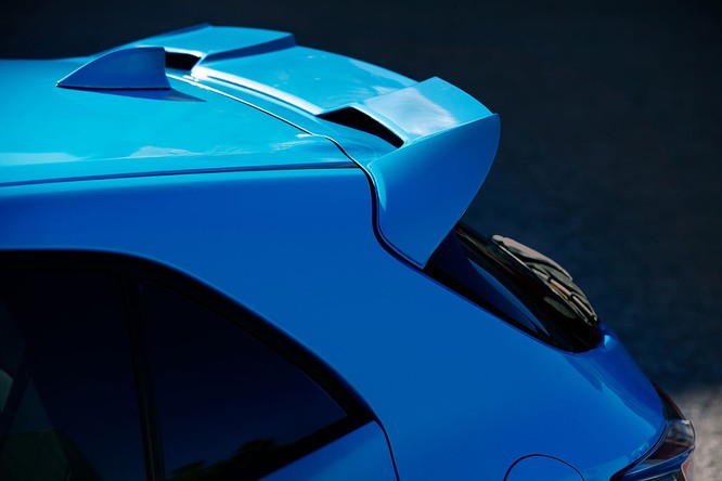 Ngỡ ngàng trước hình ảnh quá đẹp của Toyota Corolla 2019 thế hệ mới ảnh 15