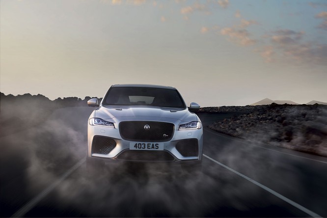 Jaguar trình làng F-PACE SVR, thách thức Porsche Cayenne S ảnh 1