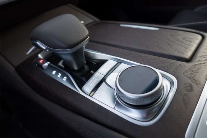 Có gì mới trên Kia K900 2019? ảnh 11