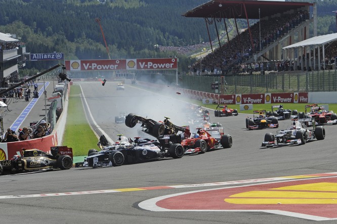 Chiếc Safety Car trong giải đua F1 đã ra đời như thế nào? ảnh 1