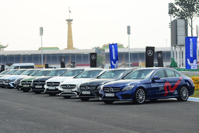 Học viện lái xe an toàn Mercedes-Benz 2018 có gì mới? ảnh 2