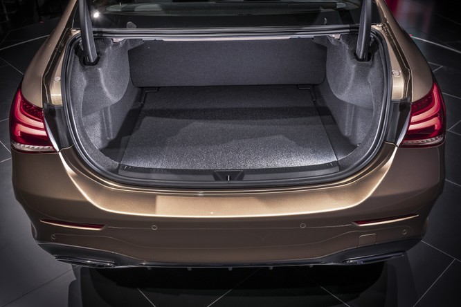 Mercedes-Benz A-Class có thêm bản Sedan, chỉ bán tại Trung Quốc ảnh 13
