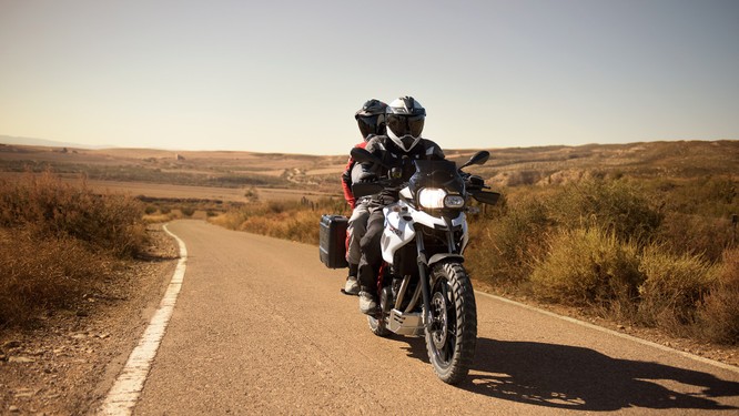 Giá bán loạt xe của BMW Motorrad bất ngờ giảm tới 200 triệu ảnh 4