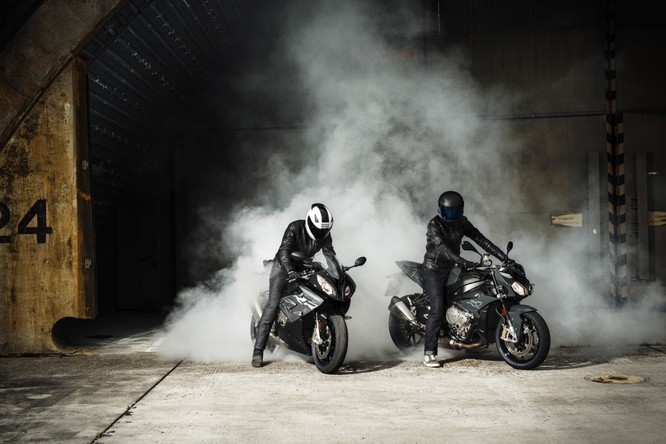 Giá bán loạt xe của BMW Motorrad bất ngờ giảm tới 200 triệu ảnh 1