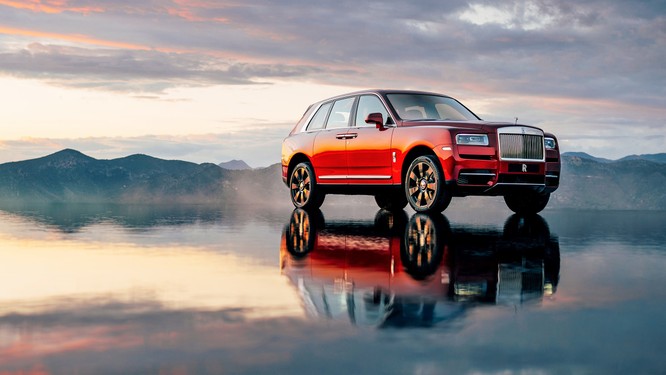 Rolls-Royce Cullinan 2018: Chiếc SUV siêu sang đáng mong đợi của năm 2018 ảnh 3