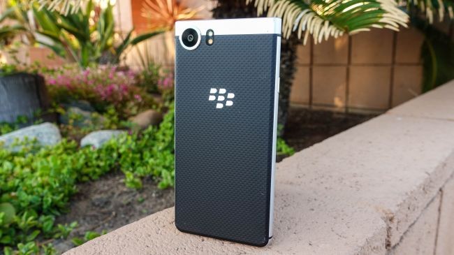 Đánh giá BlackBery KeyOne: Thiết kế cao cấp, hiệu năng tầm trung ảnh 7