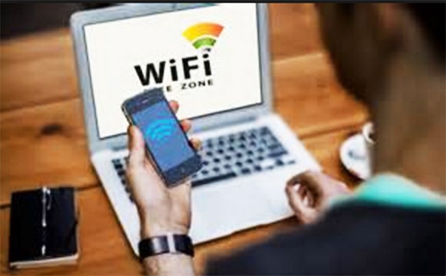 22.000 người đồng ý cọ rửa toilet để được truy cập Wi-Fi ảnh 1