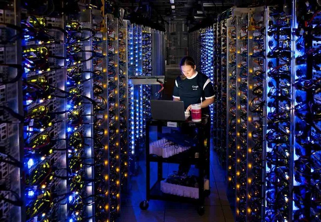 Một kỹ sư của Google (Ảnh AP)