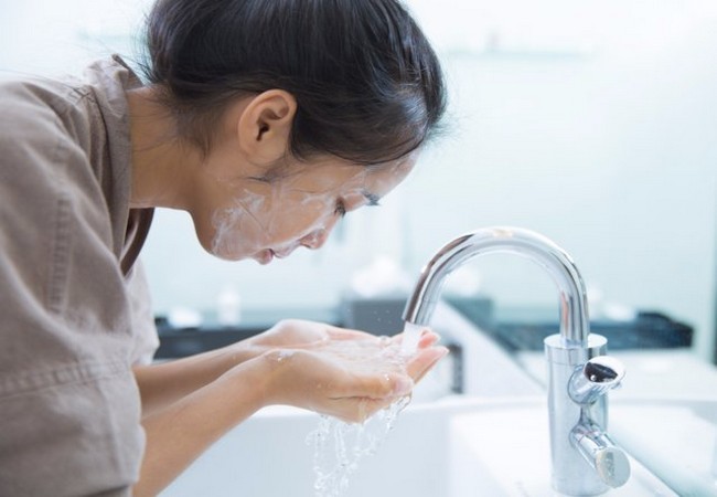 Những vật dụng trong nhà bẩn hơn nhiều so với bạn nghĩ, nên vệ sinh chúng như thế nào? ảnh 16