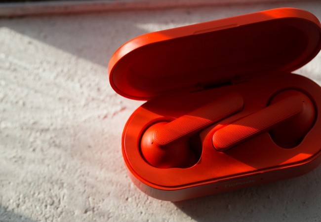 Rẻ hơn 30 USD nhưng chiếc tai nghe này không thua kém gì tai nghe AirPods ảnh 2