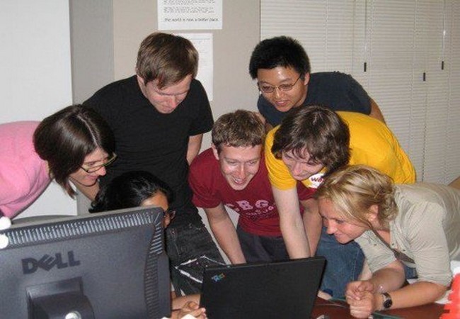Mark Zuckerberg – từ một cậu sinh viên trong ký túc xá Harvard trở thành người chi phối cả thế giới như thế nào? ảnh 15