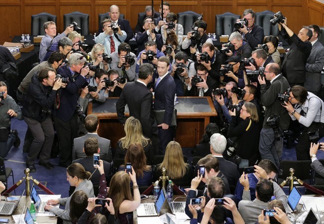 Mark Zuckerberg – từ một cậu sinh viên trong ký túc xá Harvard trở thành người chi phối cả thế giới như thế nào? ảnh 35