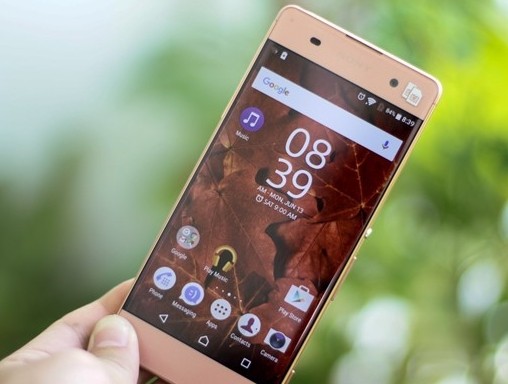 4 smartphone giảm giá mạnh nhất tháng 8 ảnh 2