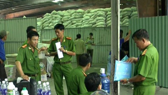 Phân bón giả “tung hoành“, cơ quan quản lý "bối rối" ảnh 2