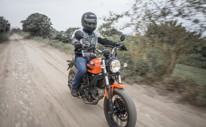 Ducati Scrambler Sixty2: Công tử đô thành ảnh 4
