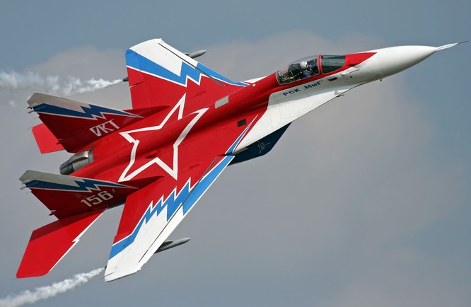Tejas Ấn Độ vs FC-1 Trung Quốc: Liệu đã xứng “kỳ phùng địch thủ”? ảnh 2