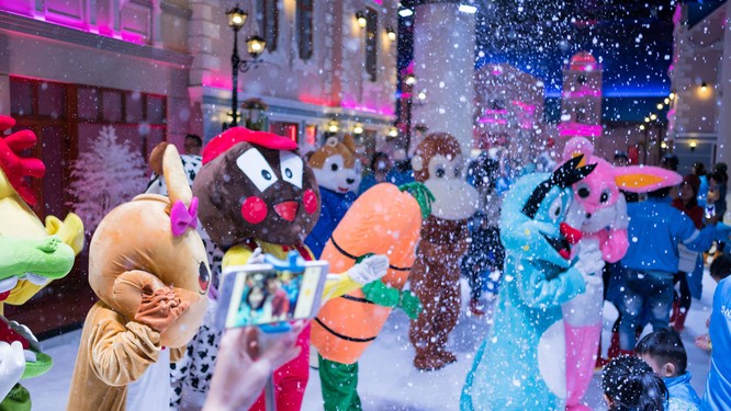 Gặp tác giả Snow Town - Người đưa tuyết đến Việt Nam ảnh 2