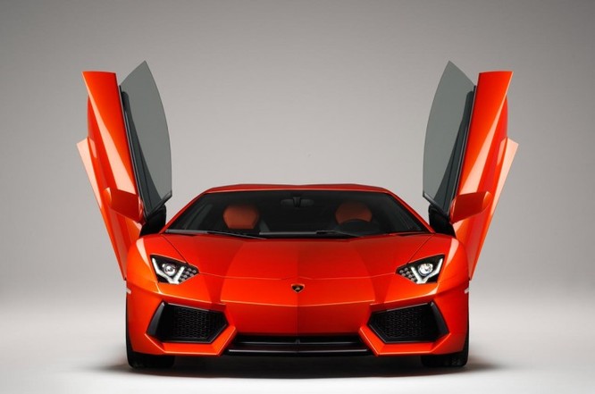 Ngắm siêu xe Lamborghini Centenario giá hơn 42 tỷ đồng ảnh 7