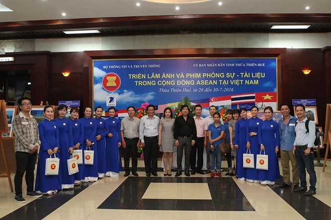 Rực rỡ triển lãm ảnh, phim phóng sự và tài liệu trong Cộng đồng ASEAN 2016 ảnh 12