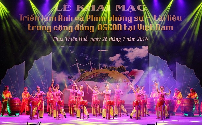 Rực rỡ triển lãm ảnh, phim phóng sự và tài liệu trong Cộng đồng ASEAN 2016 ảnh 16