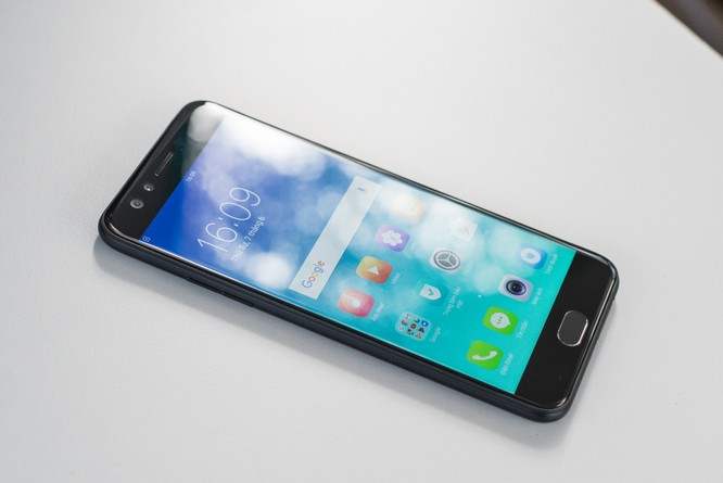 OPPO ra mắt F3 phiên bản đen nhám huyền bí, giá 6,99 triệu đồng ảnh 1