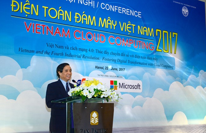 PGS. TS. Vũ Minh Khương đã thực hiện khảo sát nhanh cho thấy chi phí đầu tư cho điện toán đám mây không phải là trở ngại.