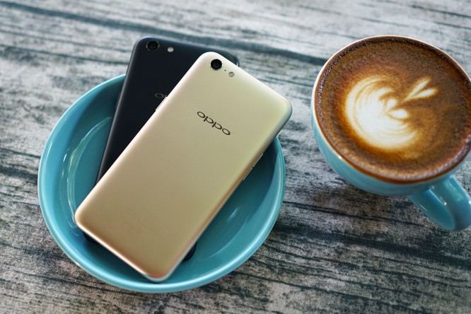 OPPO A71 chuyên selfie, giá gần 4,7 triệu đồng ảnh 2