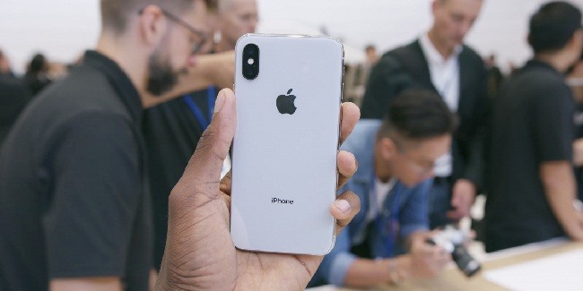 Tại sao bạn nên chọn iPhone X thay vì iPhone 8? ảnh 6