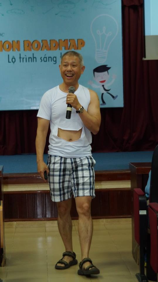 GS Thành trong bộ