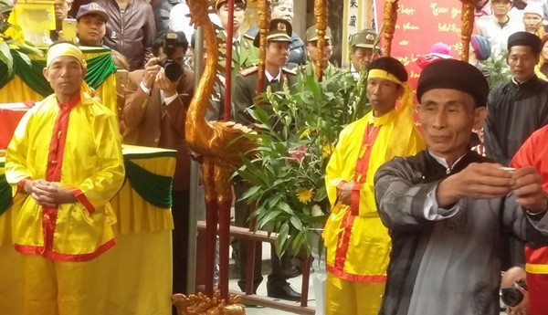 Vào hội