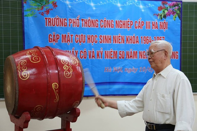 Tùng... tùng... tùng: tiết học bắt đầu!