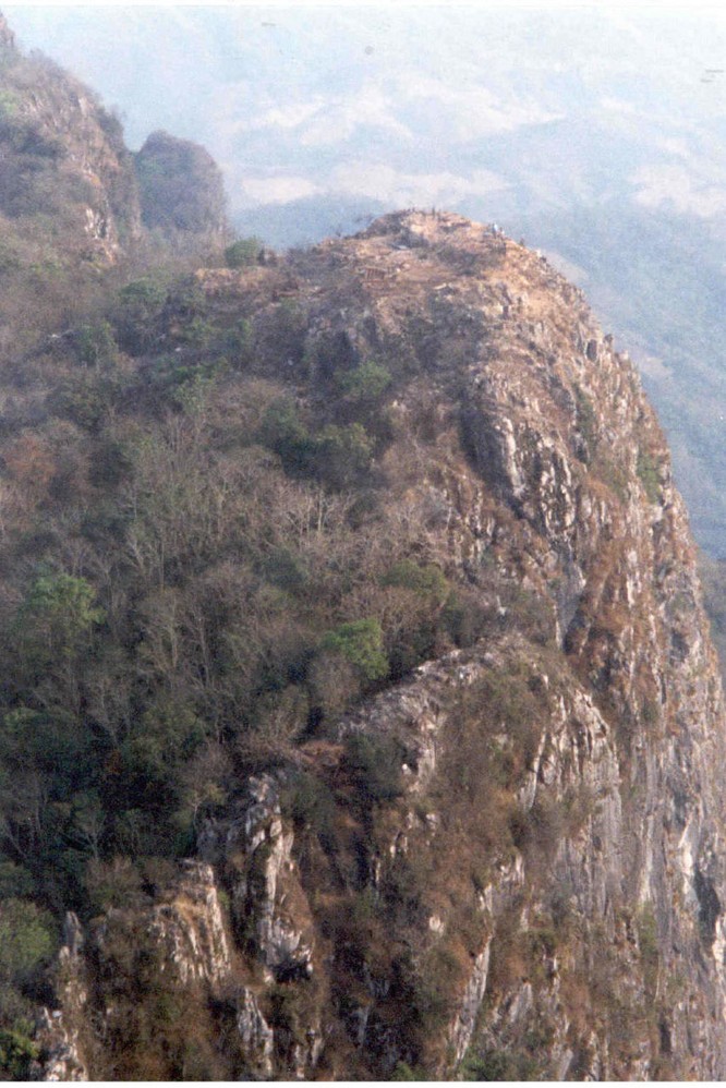 Đỉnh Pa Thí tại Lào.