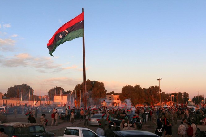 Libya đổ nát và xung đột liên miên sau