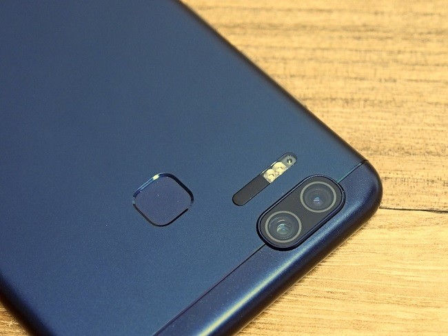 6 smartphone có thời lượng pin “khủng” nhất ảnh 2