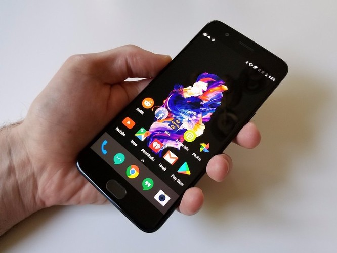 Điện thoại "trong mơ" kết hợp từ 8 smartphone khác nhau ảnh 8
