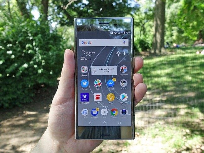 Điện thoại "trong mơ" kết hợp từ 8 smartphone khác nhau ảnh 3