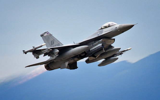 F-16