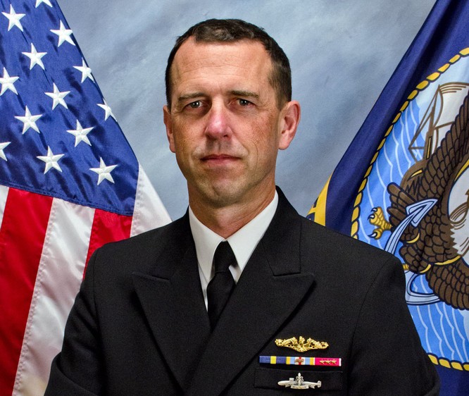 Đô đốc John Richardson