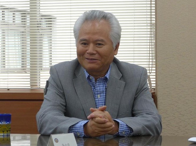 Trên báo chí Trung Quốc ngày 26/6/2016, ông Ngô Sĩ Tồn Viện trưởng Viện nghiên cứu Biển Đông Trung Quốc cũng xuyên tạc cho rằng vụ kiện trọng tài Biển Đông của Philippines