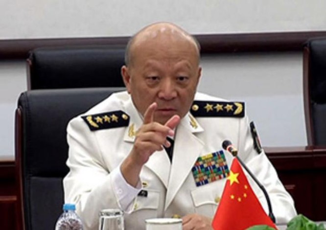 Đô đốc Ngô Thắng Lợi, Tư lệnh Hải quân Trung Quốc phát biểu trong cuộc hội đàm với Đô đốc John Richardson ngày 18/7/2016.