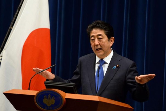 Thủ tướng Nhật Bản Shinzo Abe sẽ tham dự Hội nghị thưởng G-20 ở thành phố Hàng Châu, tỉnh Chiết Giang, Trung Quốc vào tháng 9/2016. Ảnh: Scmp