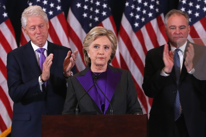 Bà Hillary Clinton.