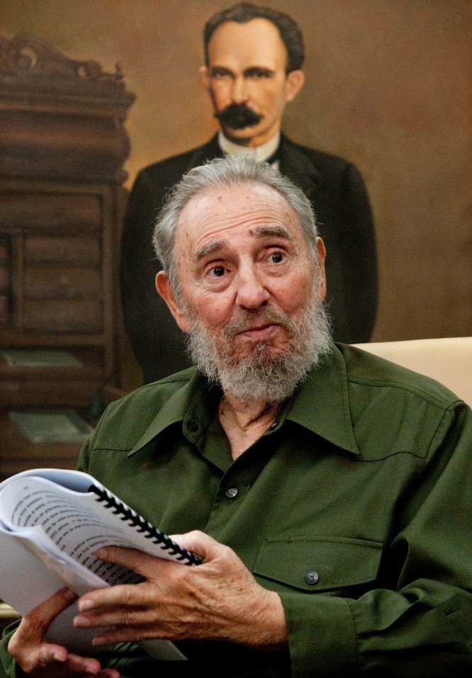 Lãnh tụ Cuba Fidel Castro khi trả lời phỏng vấn tại thủ đô La Habana ngày 8/8/2010. (Ảnh: THX/TTXVN)