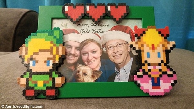 Qúa bất ngờ vì được nhận quà từ “ông già Noel” Bill Gates ảnh 3