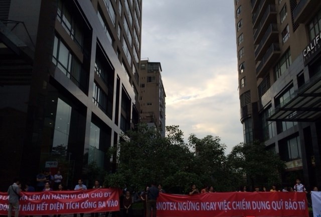 Cư dân Sky City căng băng rôn đòi công ty Hanotex tiền quỹ bảo trì ảnh 5