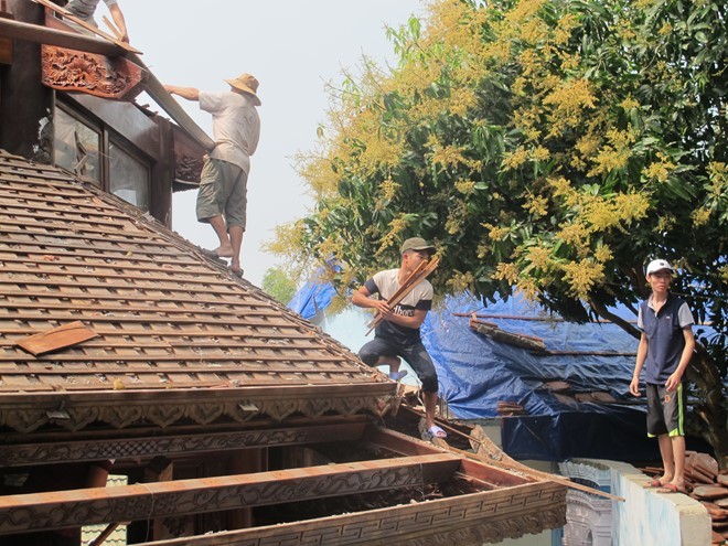 Thợ từ Bắc Ninh vào tháo dỡ biệt phủ không phép trên núi Hải Vân ảnh 1