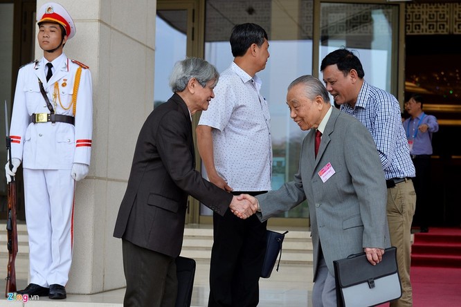 Giây phút chia tay của các đại biểu Quốc hội khóa XIII ảnh 7
